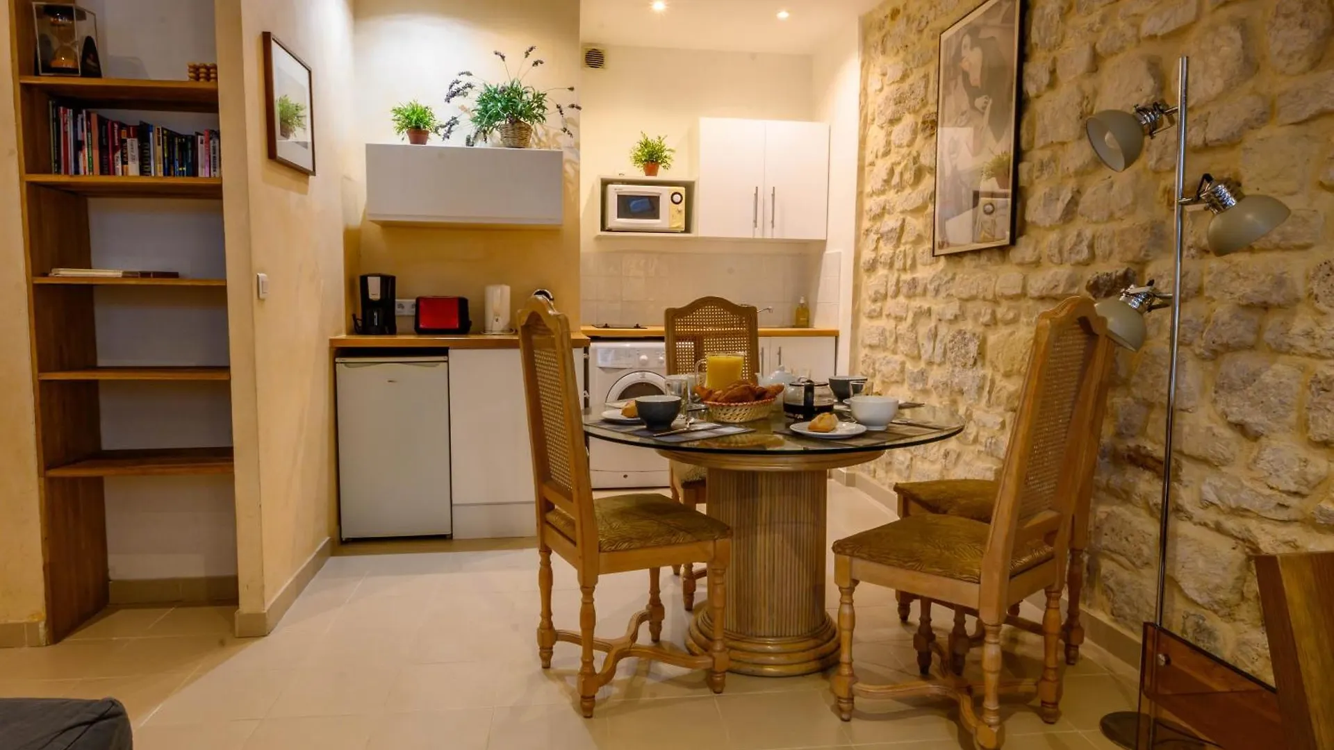 Lumineux Centre - Chatelet Apartment